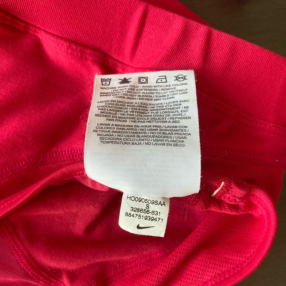 Two Red Sports Bras - Picture 3 of 4